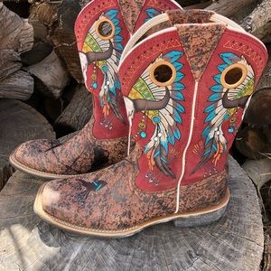 COPY - SALE TODAY! Ariat Fat Baby Western Cowskull Feathers COOL